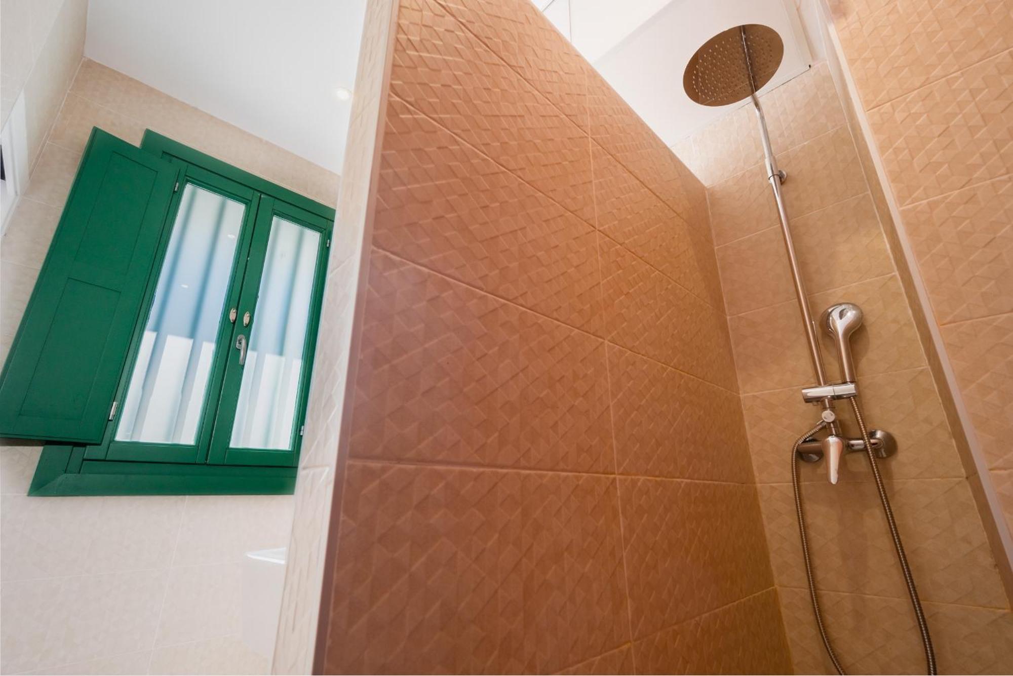 Penthouse Con Terraza- 2d 2b- Triana *